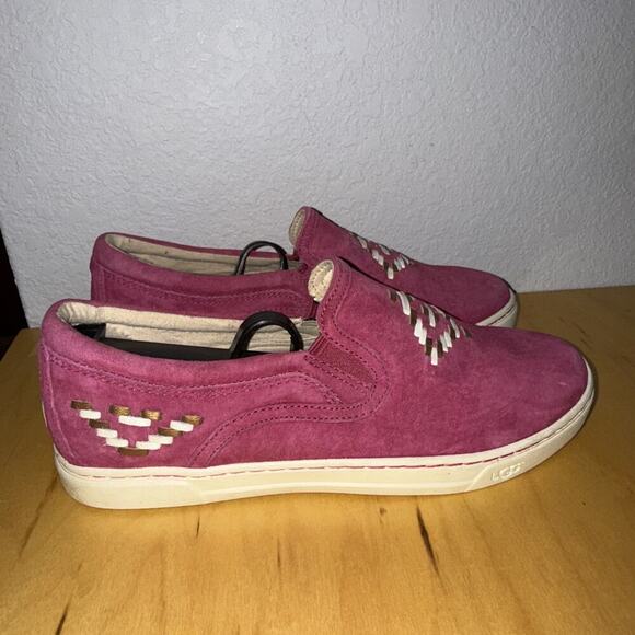 UGG Kitlyn Charm Slip on Purple Sneaker Shoes Women's Size 8 1097029 - Picture 2 of 8